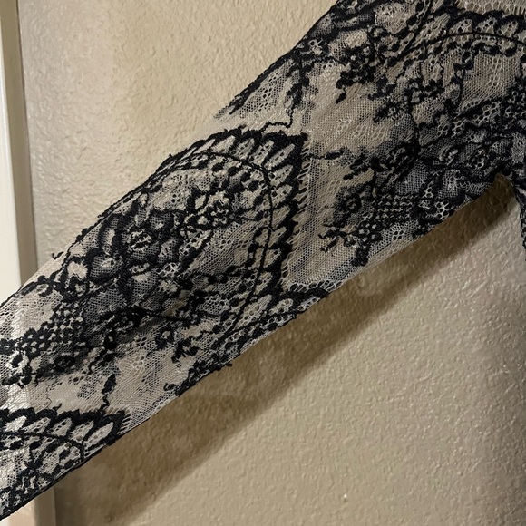 VENUS Black, Gray & Nude Lace Jumpsuit with Fitted Silhouette - Picture 4 of 11